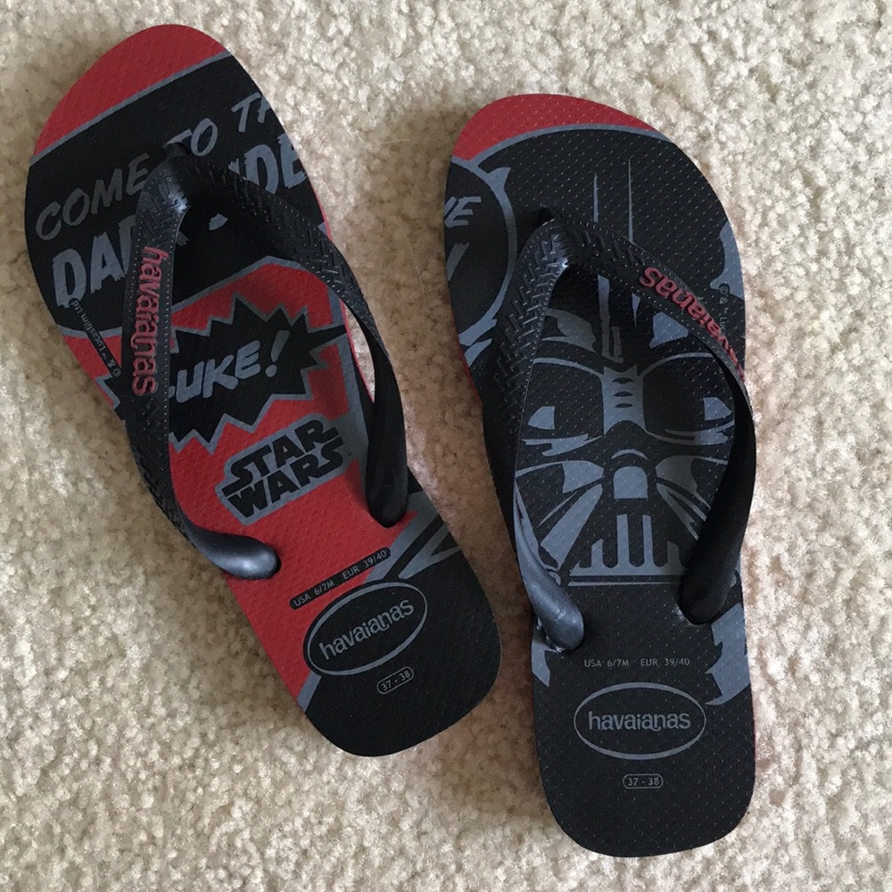 Star Wars flip flops size 6/7